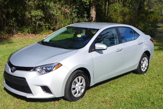 2015 Toyota Corolla 4-Door Sedan