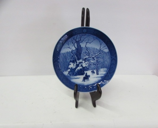 Royal Copenhagen (Denmark) 1967 7 1/8"