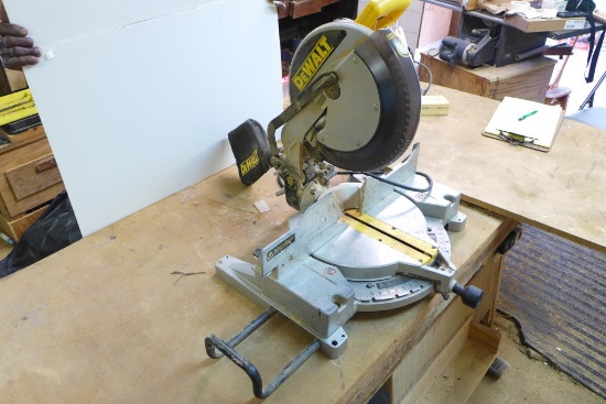 DeWalt DW705 12" Compound Miter Saw