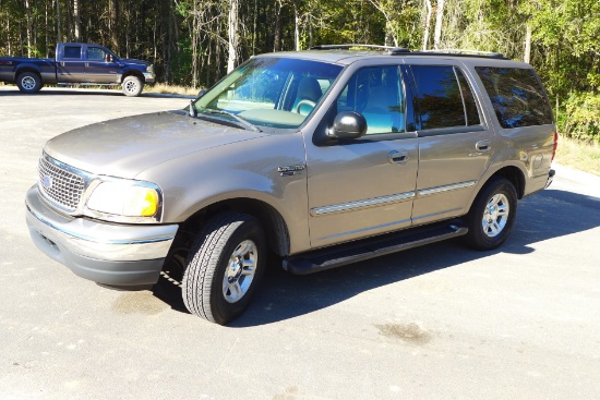 2001 Ford Expedition w/ 140,000 Miles