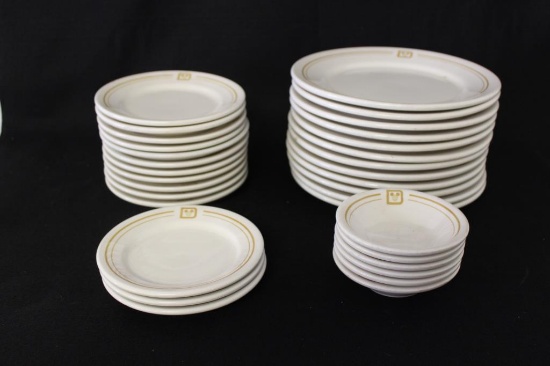 Buffalo by Oneida (Disney): (12) Dinnerplates,