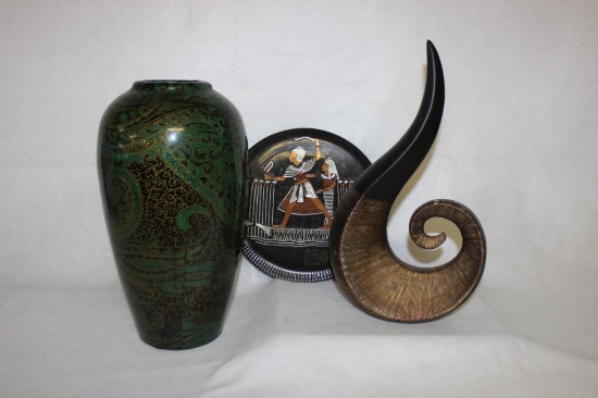 (3) Decorative Items
