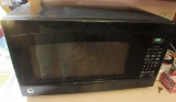 G.E. Microwave Oven