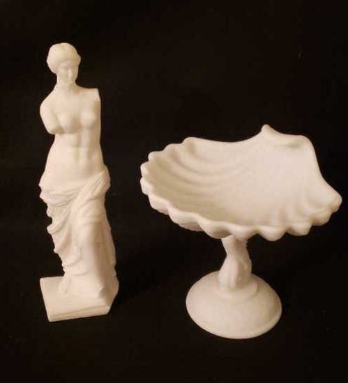 (2) Bisque Items: Shell Dish-7 1/4"