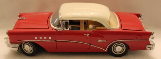 Diecast Metal Car: Mira 1:18 Scale, Buick Century