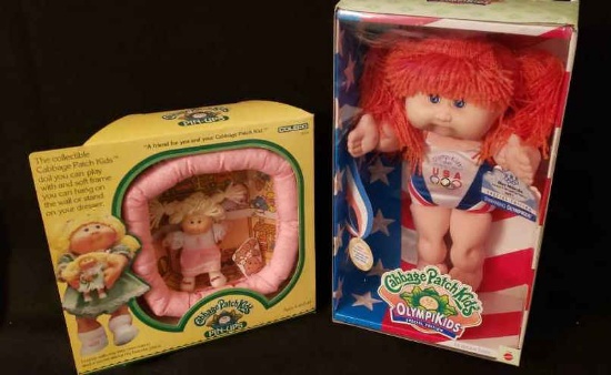(2) Cabbage Patch Kids: Pin-Ups-1983