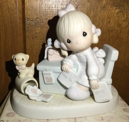 Precious Moments Figurine "Praise The Lord