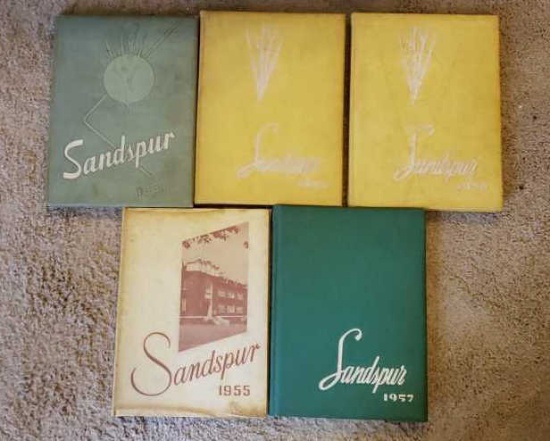 (5) Valdosta High School Yearbooks "Sandspur"