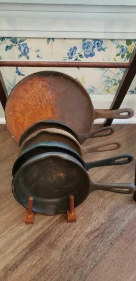 (5) Cast Iron Pans