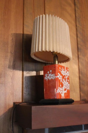 Oriental Style Ceramic Lamp 16" Tall & Matching
