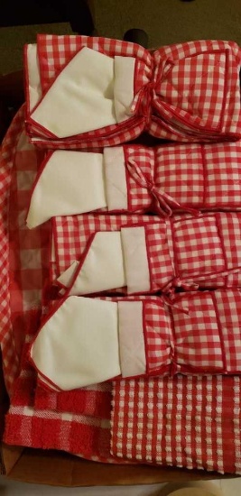 Assorted Linens Set/8 Placemats, Set/4 Placemats