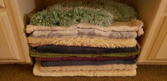 (13) Bathroom Rugs