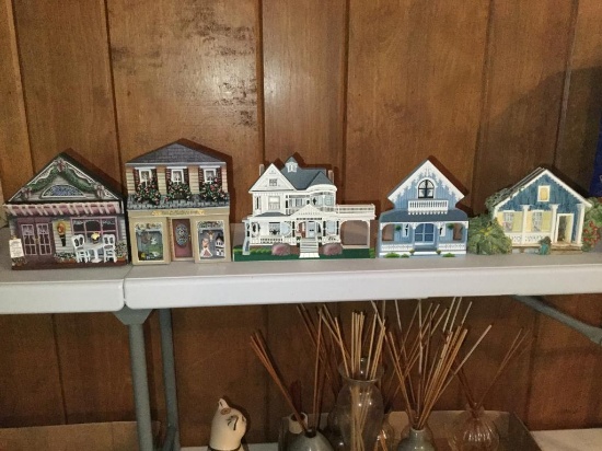 (5) Cottages Dejavu by Brian Baker, Shelia, Duke