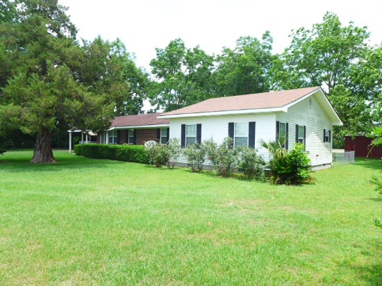 421 Best Cir., Adel, GA