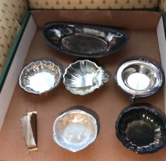 Assorted Silverplate Items: 12 1/2” Bread