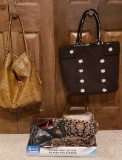 (7) Purses/Handbags