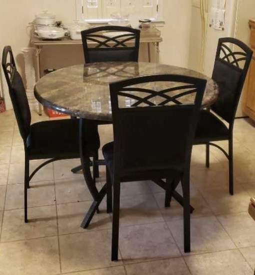 Round Kitchen Table w/4 Chairs 42" Diameter