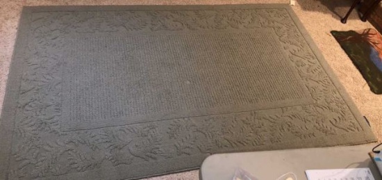 Rug--5' 4" x 8' 5"