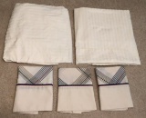Set of Queen-Size Sheets