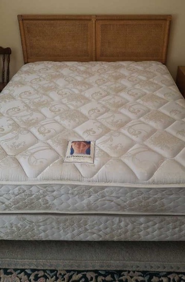Queen Bed w/Cain Headboard