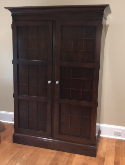 Armoire/Entertainment Center