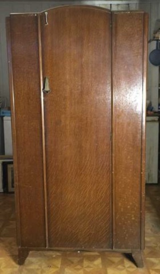 Lebus Furniture Oak Art Deco Wardrobe: 36 1/2 x