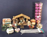 (16 Assorted Christmas Decor and Ornaments: