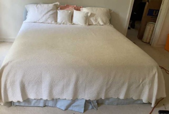 King Size Bed with Uphosltered Headboard