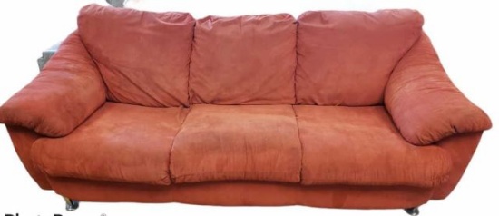 Couch w/Metal Legs