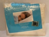 Amicor Pure Queen Size Set of Sheets--NIB