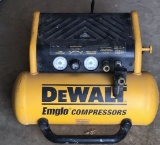 DeWALT English portable electric air compressor