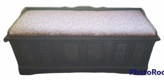 Lane Cedar Chest w/Upholstered Top