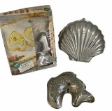 Wilton Cake Pans: Shell and Set of mini Number