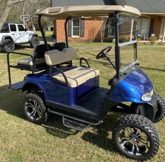 E-Z Go 13 RXV Electric Stinger 48 Golf Cart with Folding Clear Windshield, Wink Style Rear View