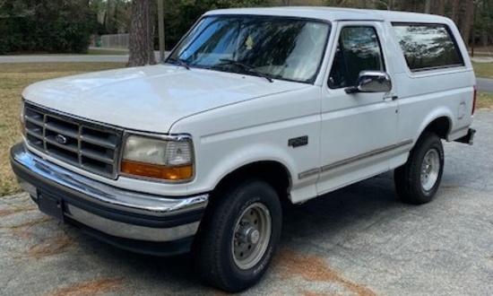 1994 Ford Bronco XLT, 5.8L, V8, 2WD, VIN: 1FMEU15H2RLA25701, Mileage - 141,750