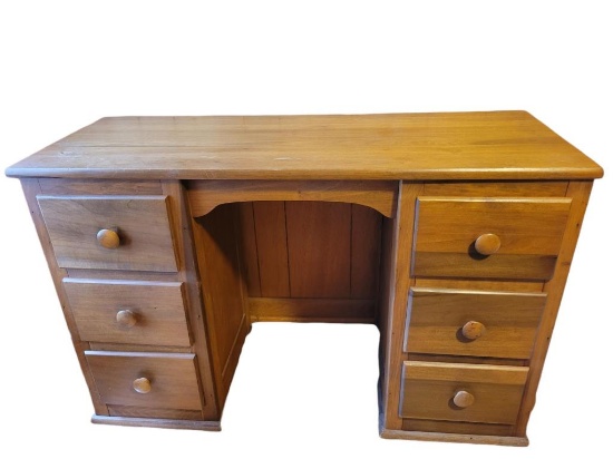 6-Drawer Desk