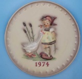 Hummel Hand-Painted 1974 4th Annual Hanging