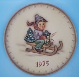 Hummel Hand-Painted 1975 5th Annual Hanging