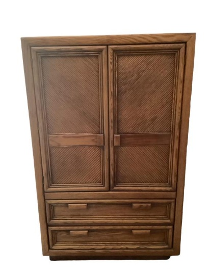 Armoire w/2 Doors and 2 Drawers