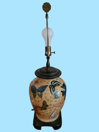 30" Porcelain Lamp
