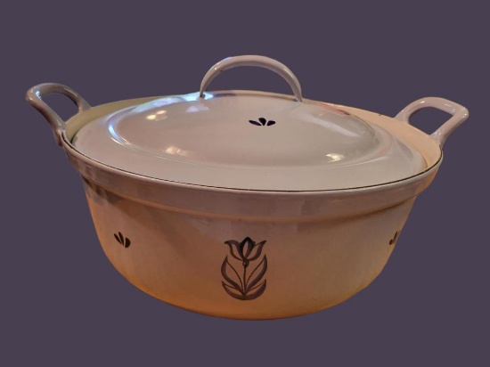 Cast Iron Dutch Oven by DRU Made in Holland