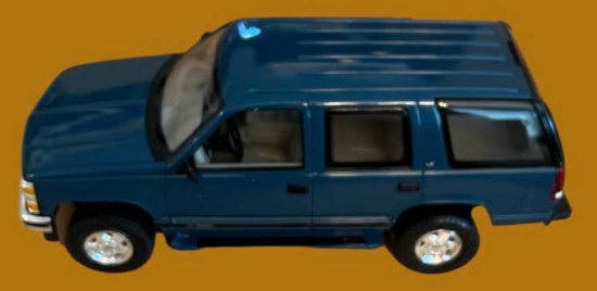 1995 Chevrolet Tahoe Teal Blue Ertl Model Car NIB