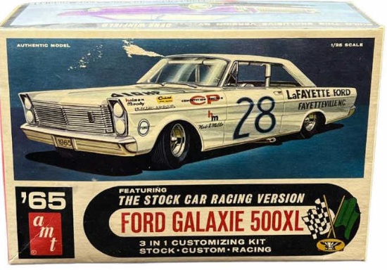 AMT 1/25 Scale Authentic Model Ford Galaxie 500
