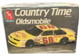 AMT Ertl Country Time Oldsmobile 1/25 Model Kit