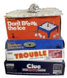 (4) Vintage Games: 1985 Clue VCR Game, 1976