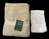 (4) Bath Towel--(2) NWT and (4) Hand Towels