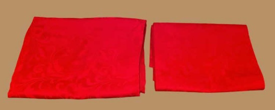 Rectangular 60" x 84" Tablecloth & Matching Runner
