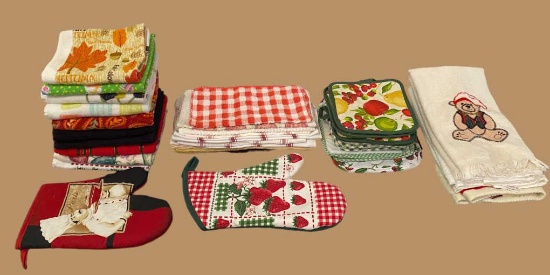Assorted Kitchen Linens