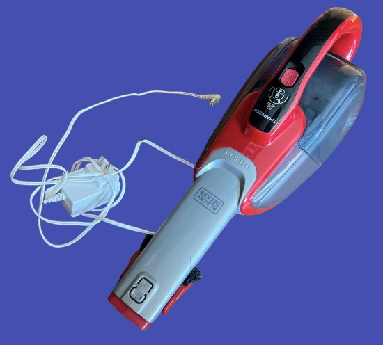 Black and Decker Lithium Handheld Vacuum