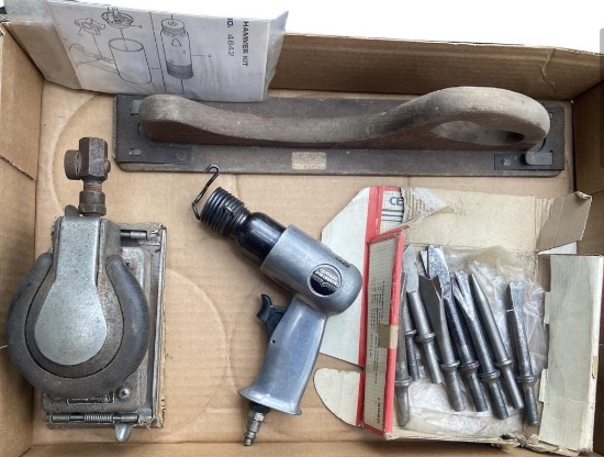 Air Hammer Kit with Chisels and Air Sander